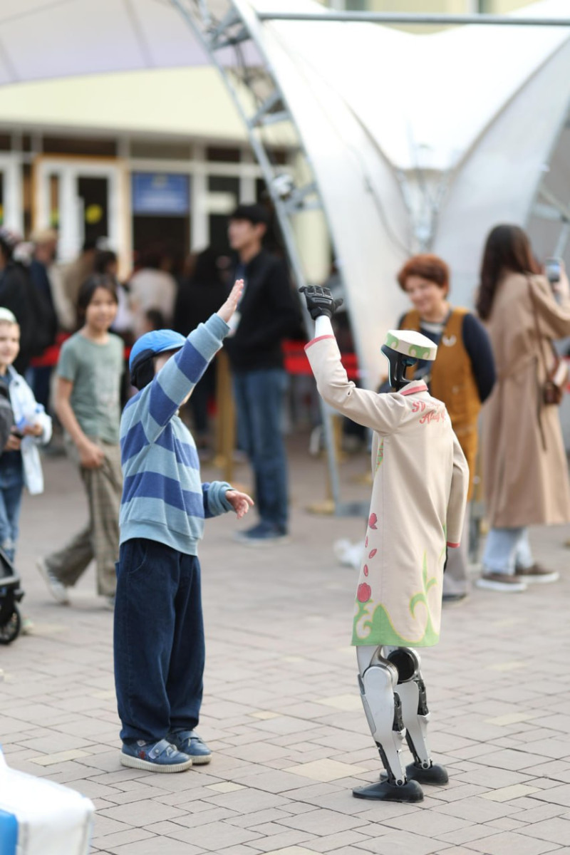 Киім киген фото